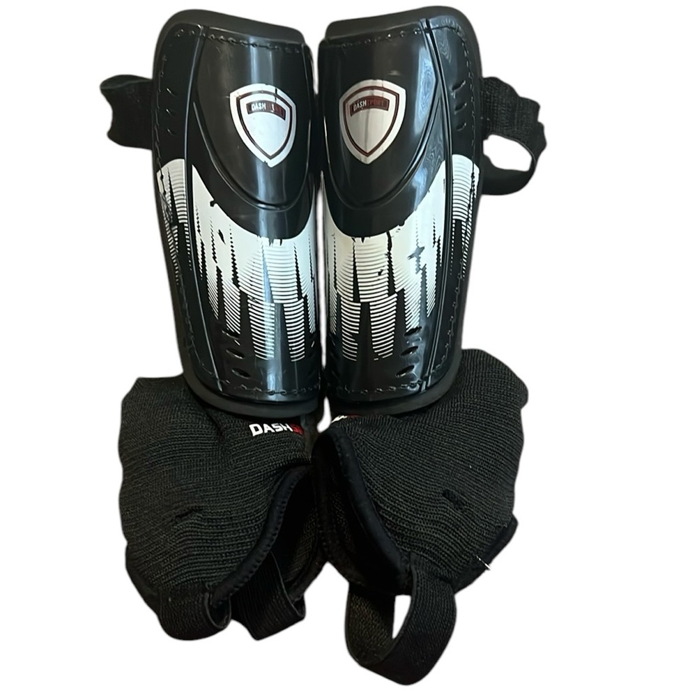 DAsh Black Shin Guards xs for soccer